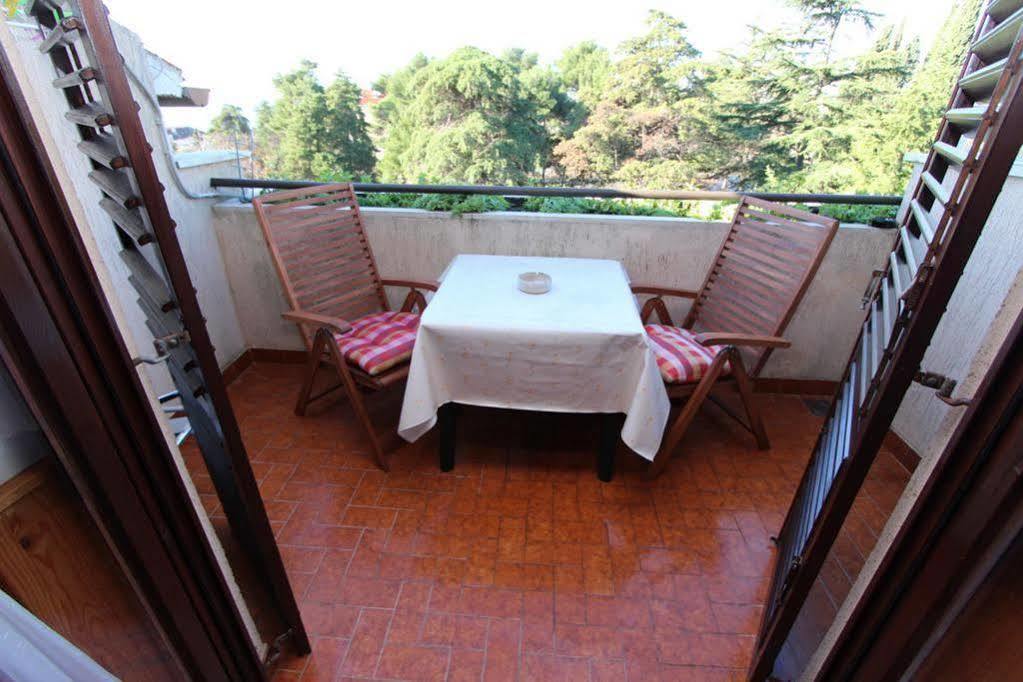 Guest House Aurora Ровинь Экстерьер фото