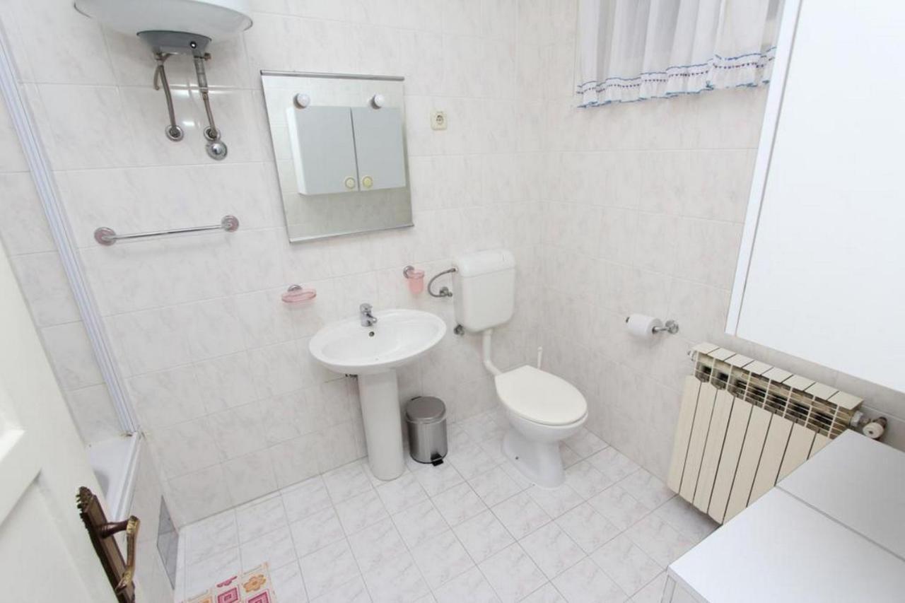 Guest House Aurora Ровинь Номер фото